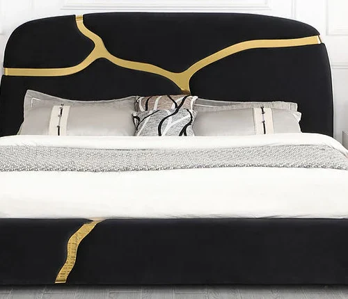 B838 Milan (Black)